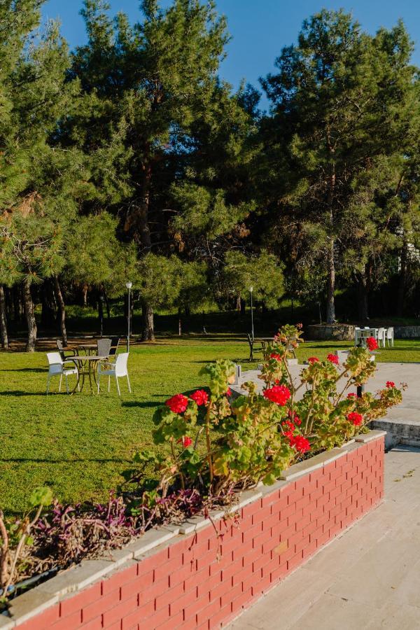 Uptown Bueyuek Anadolu Girne Hotel Exterior photo