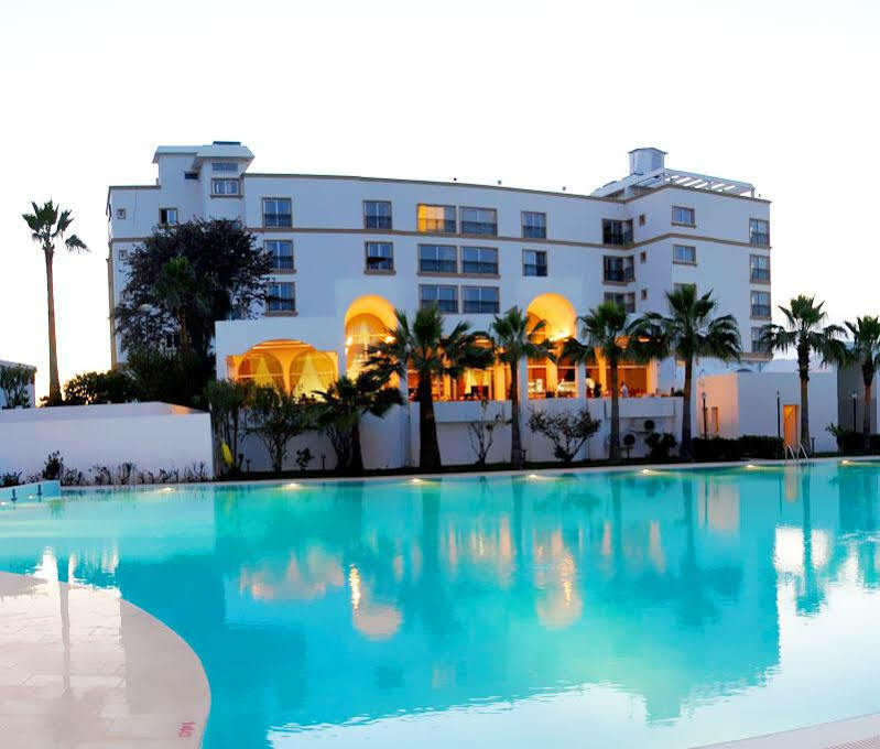 Uptown Bueyuek Anadolu Girne Hotel Exterior photo