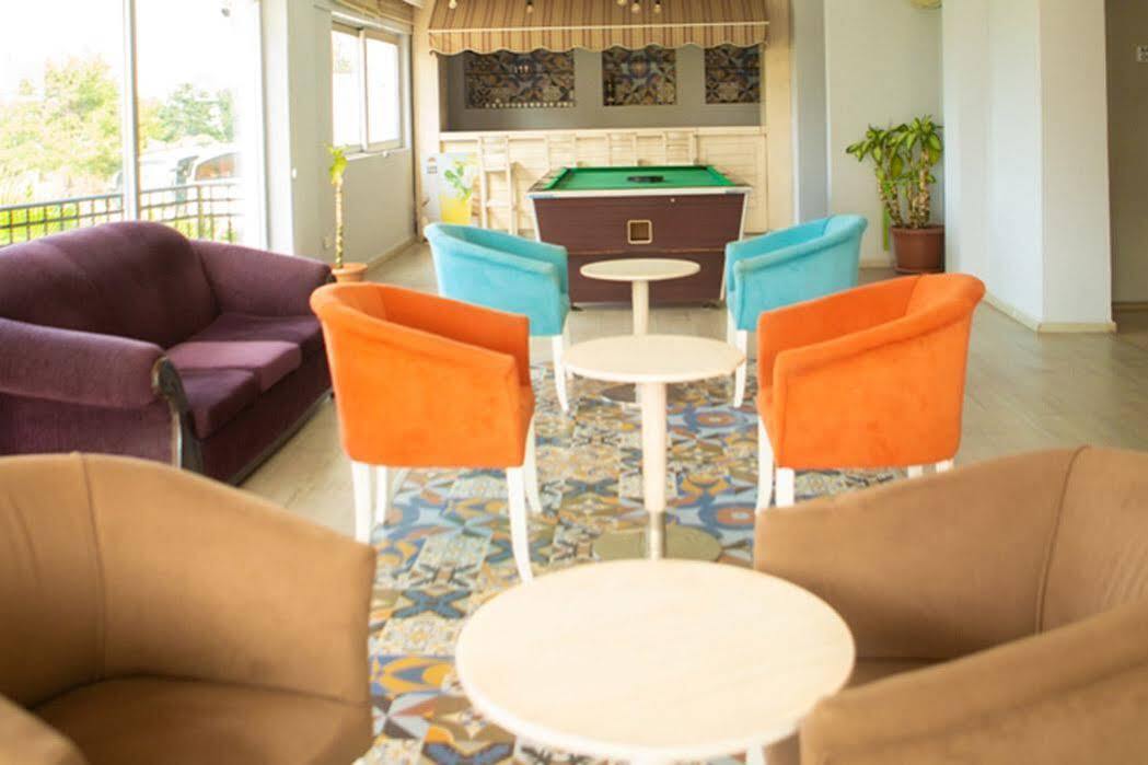 Uptown Bueyuek Anadolu Girne Hotel Exterior photo